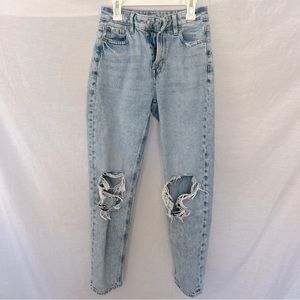 American Eagle 0 Reg EUC Mom Straight Jean light wash